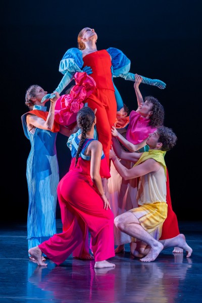 Group of Dancers in Lift
