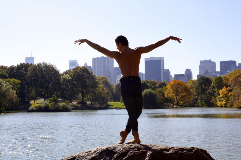 Marcelo Gomes in ANATOMY OF A MALE BALLET DANCER (directed by David Barba and James Pellerito)