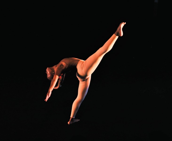 VISIONS Contemporary Ballet Shattered Lives w Mahalia Brookes-Dancer Andrew Williams-Photographer