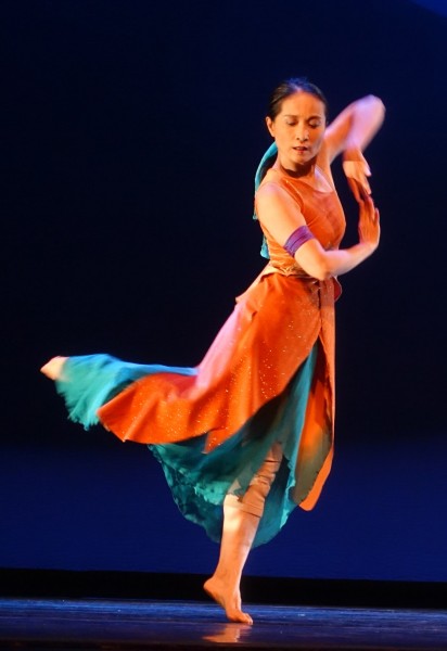 Nai-Ni Chen Dance Company The Bridge: A Virtual Dance Institute of boundary-breaking dance classes and experiences 