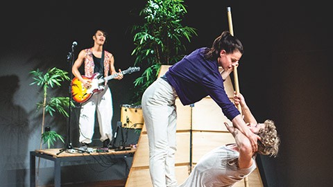 Season-Long Dutch Focus at the Kennedy Center presents Maas Theater en Dans - 'EGG-tion HERO'