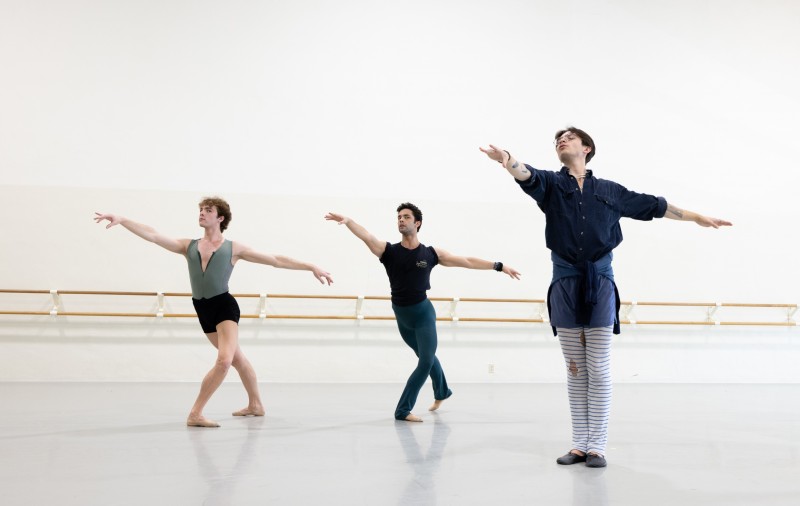Durante Verzola (far right) coaching dancers of Miami City Ballet.