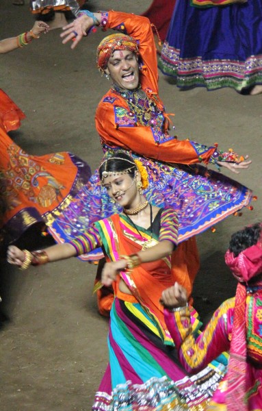 Dancers playing garba