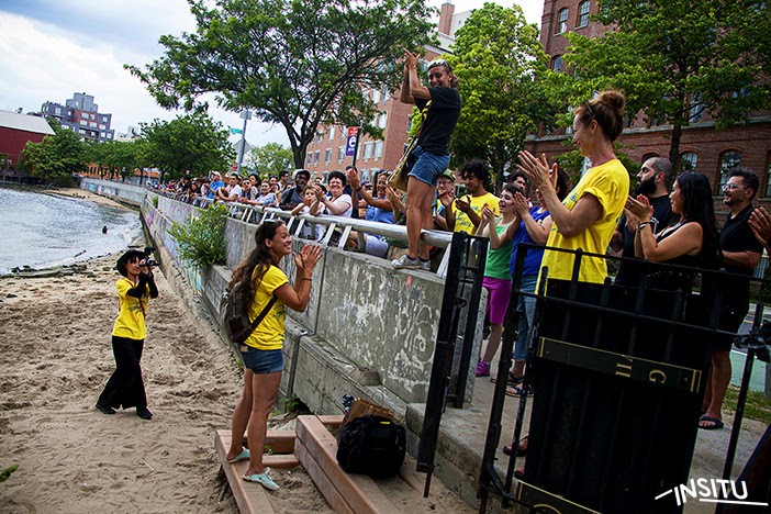 INSITU 2017 Volunteers Applaud violetsound at Socrates Sculpture Park