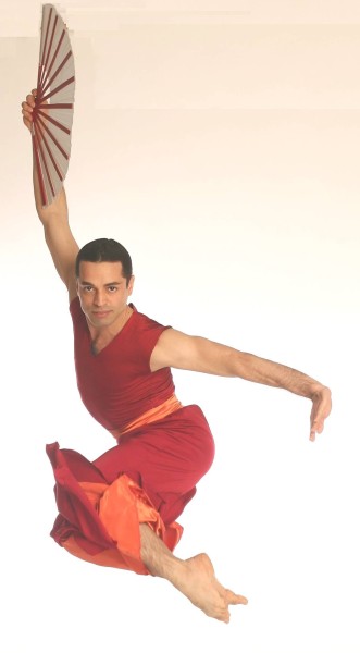 Audition with Nai-Ni Chen Dance Company