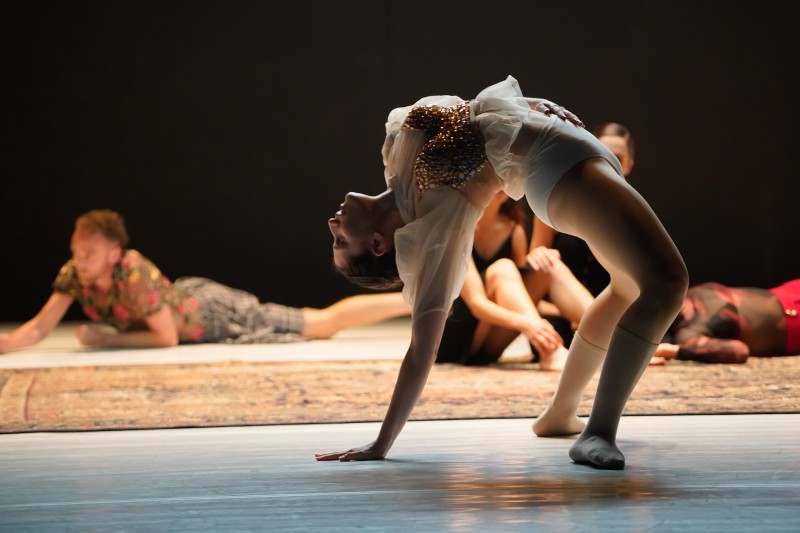 An image of a dancer