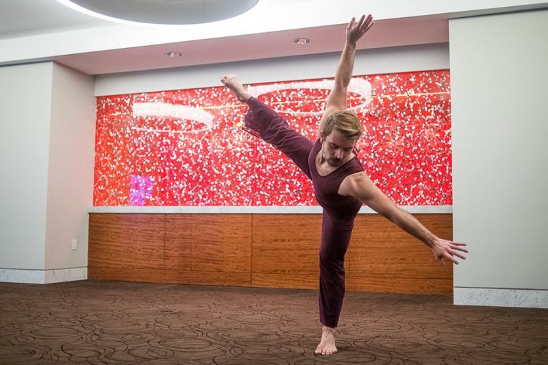 Holiday 2018 Performance Image - Crossroads