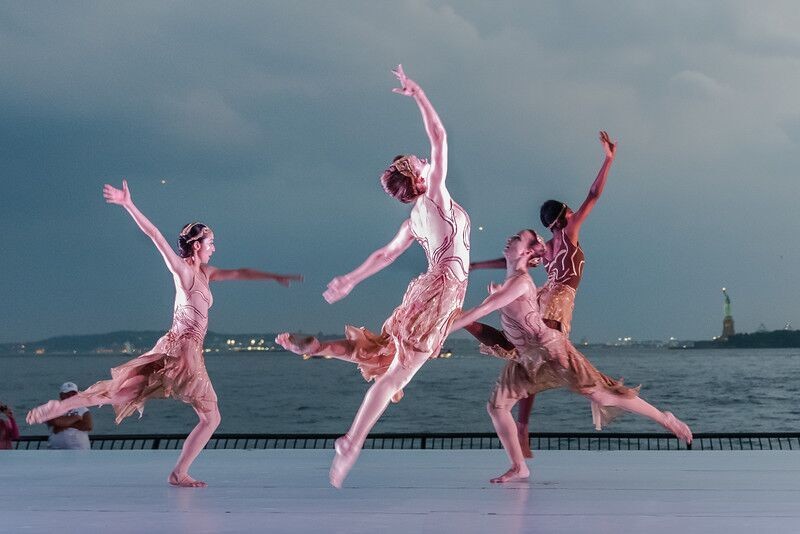 "To the Spirit of Enheduanna" (chor. J. Buglisi) explores the first female poet from the ancient civilization of Sumer. 