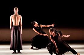 Kristina and Sade Alleyne in Akram Khan's Kaash
