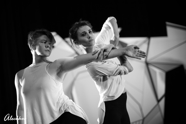 YUNG-LI DANCE is seeking professional dancers