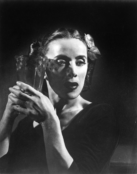  Martha Graham in Deaths and Entrances by Cris Alexander