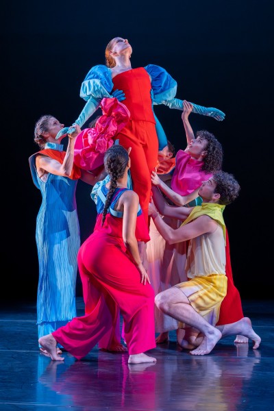 Group of Dancers in Lift