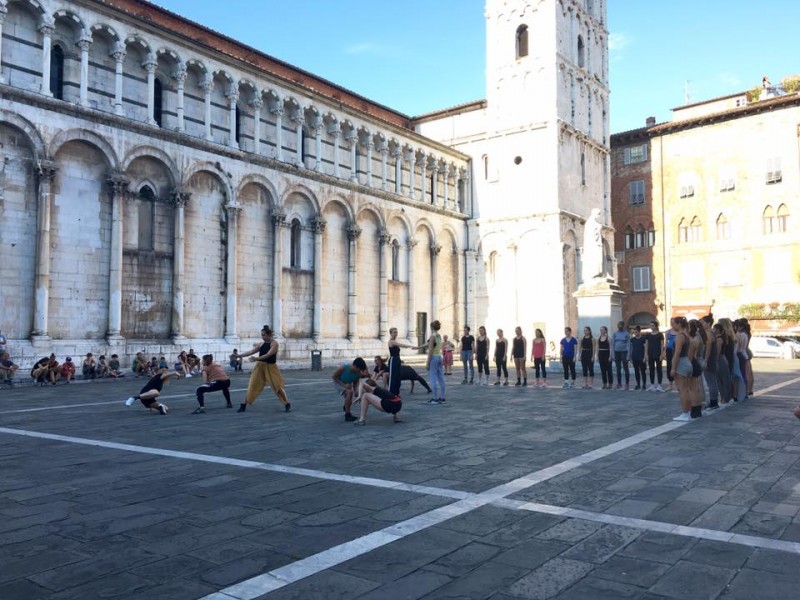 Outdoor Improvisation in Piazza San Michele