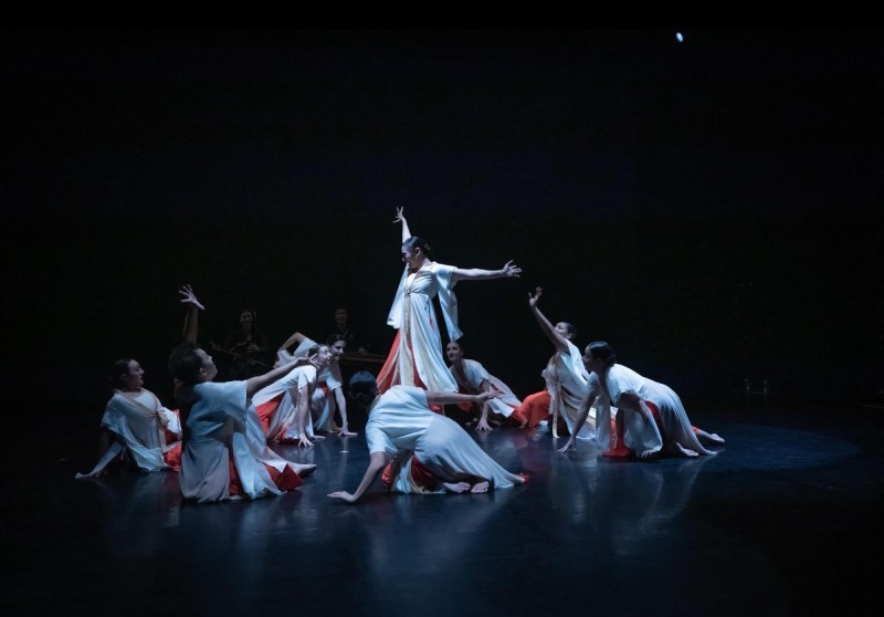 i KADA Dance Company