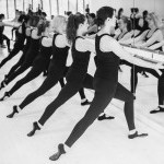 Xtend Barre Ballet Lunges