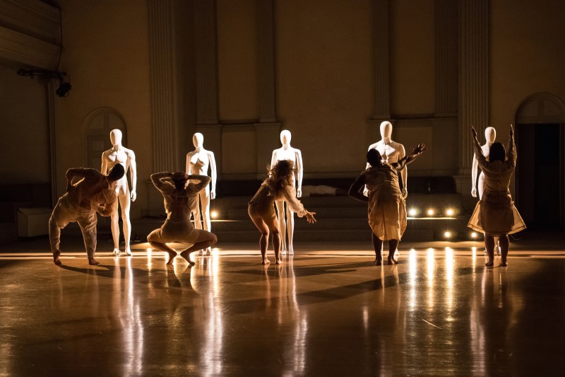 Bryn Cohn + Artists Seeks Male Dancers