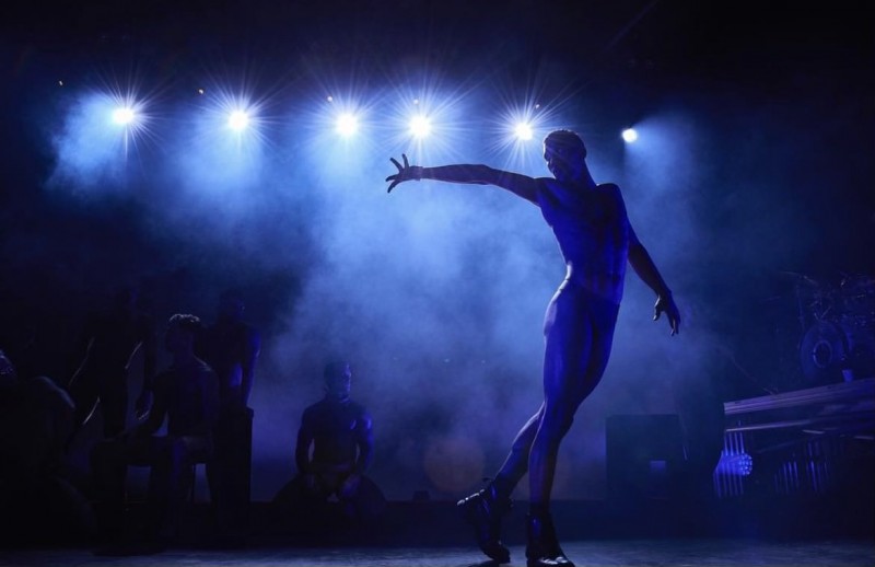 dancer in low light and smoke 