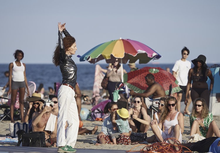 Jodi Melnick performing at Beach Sessions 2017